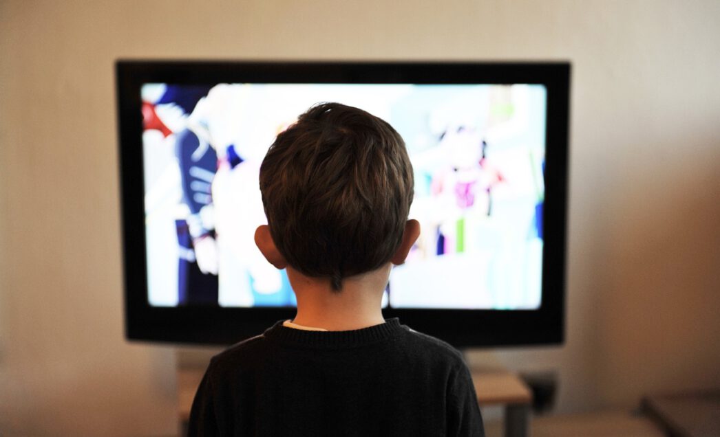 Fernsehen schadet den Augen!